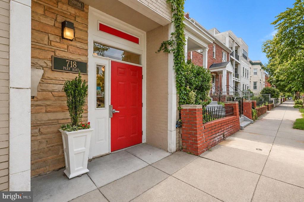718 PARK ROAD NW Unit: 2