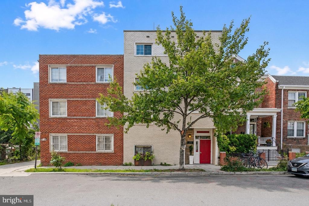 718 PARK ROAD NW Unit: 2