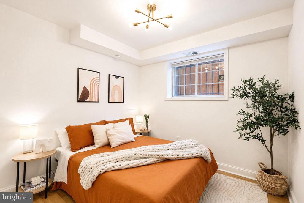 718 PARK ROAD NW Unit: 2