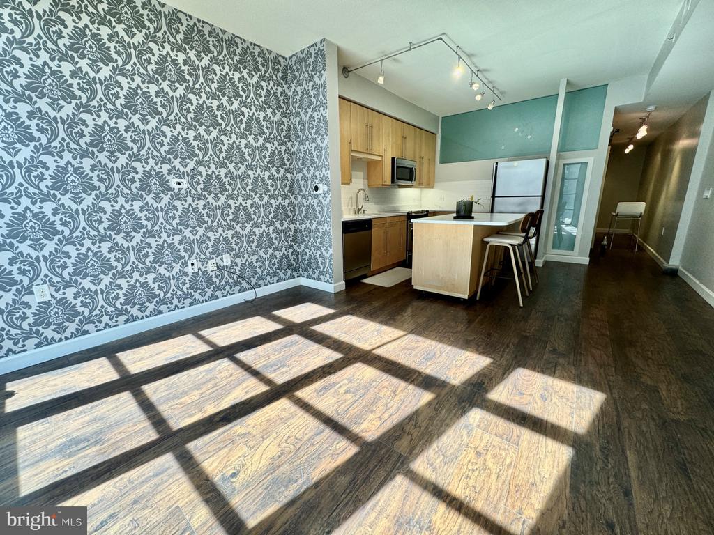 437 NEW YORK AVENUE NW Unit: 204