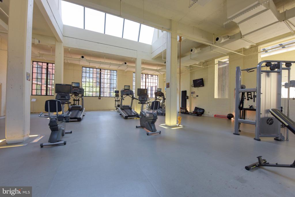 437 NEW YORK AVENUE NW Unit: 204