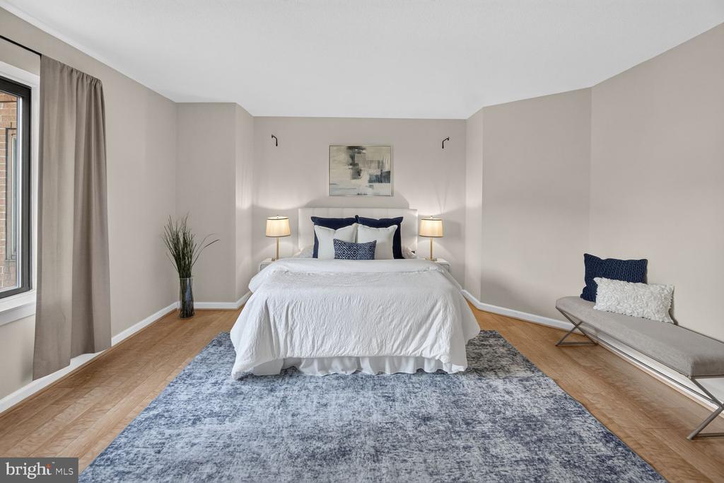 2111 NW WISCONSIN AVENUE NW Unit: 301