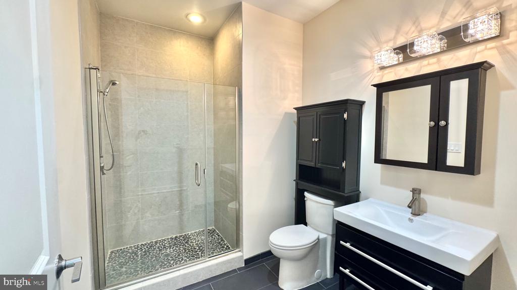 401 15TH STREET SE Unit: 203