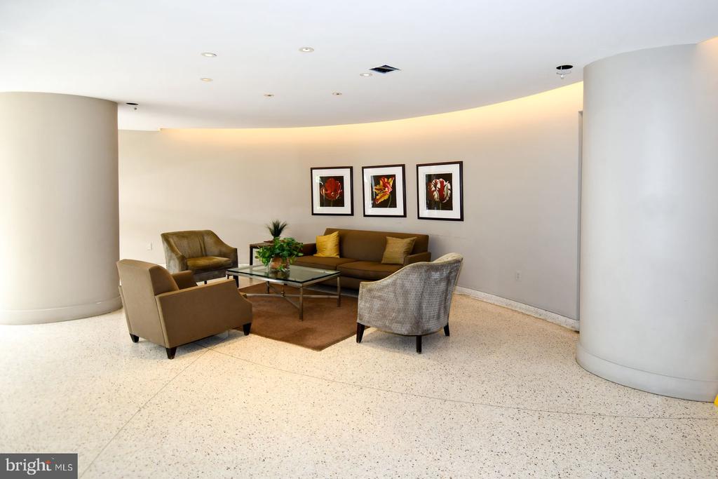 4101 CATHEDRAL AVENUE NW Unit: 107