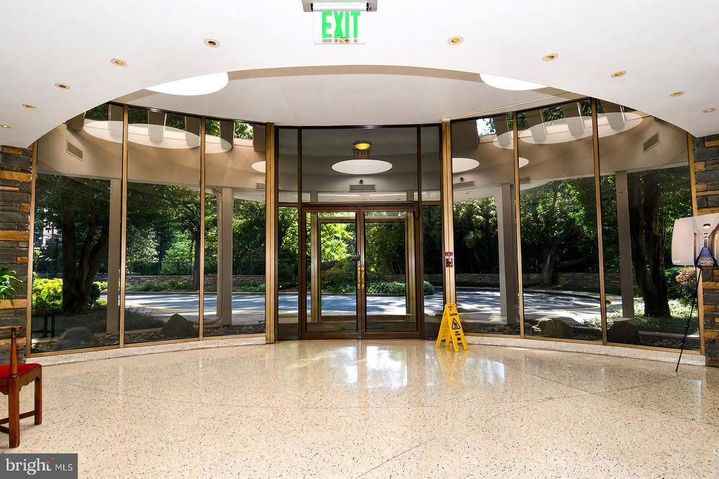 4101 CATHEDRAL AVENUE NW Unit: 107