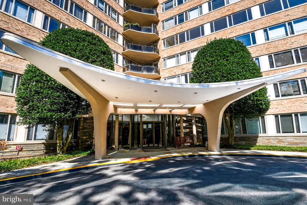 4101 CATHEDRAL AVENUE NW Unit: 107