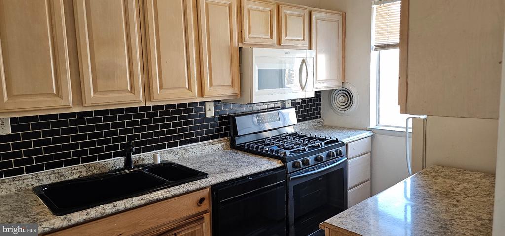 1920 NAYLOR ROAD SE Unit: 307