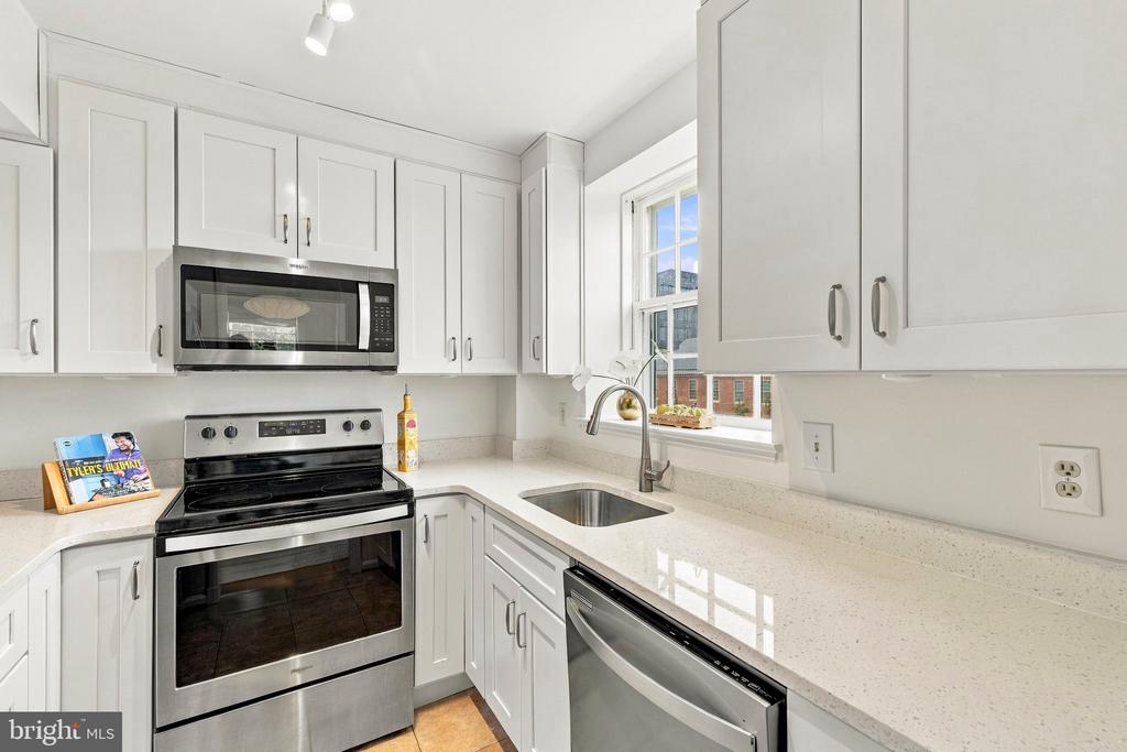 3823 RODMAN STREET NW Unit: E23