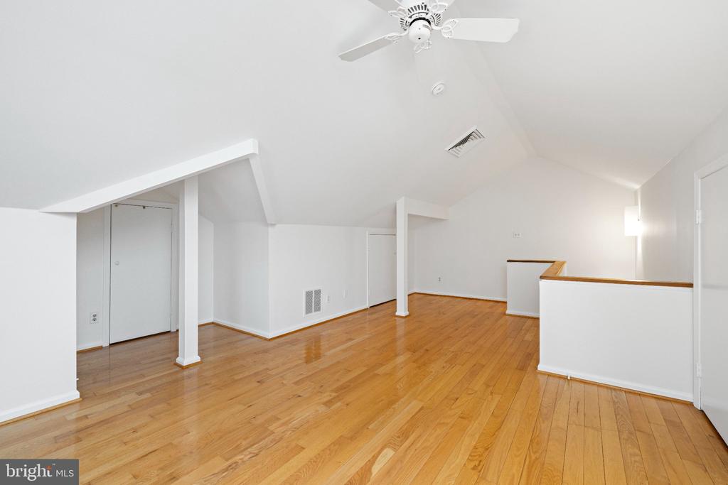 3823 RODMAN STREET NW Unit: E23
