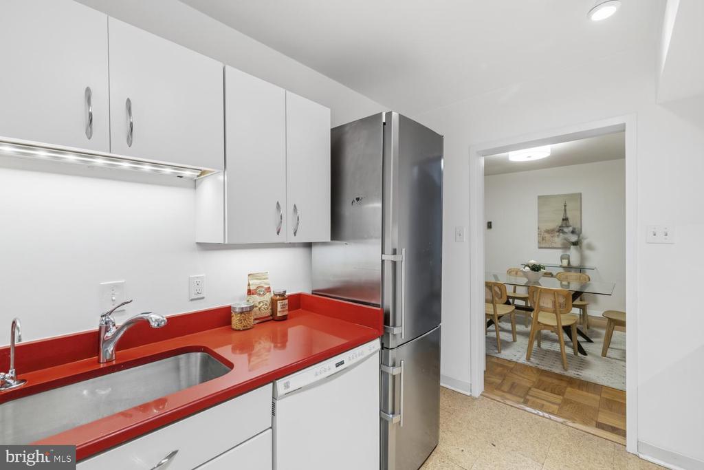 3001 VEAZEY TERRACE NW Unit: 426