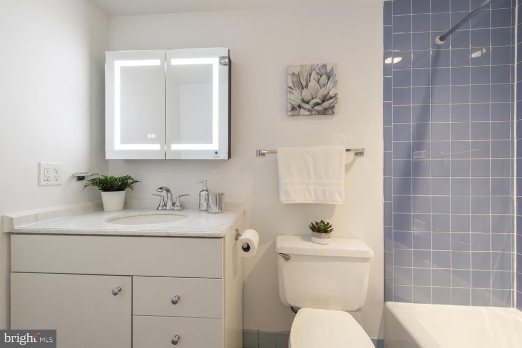 3001 VEAZEY TERRACE NW Unit: 426