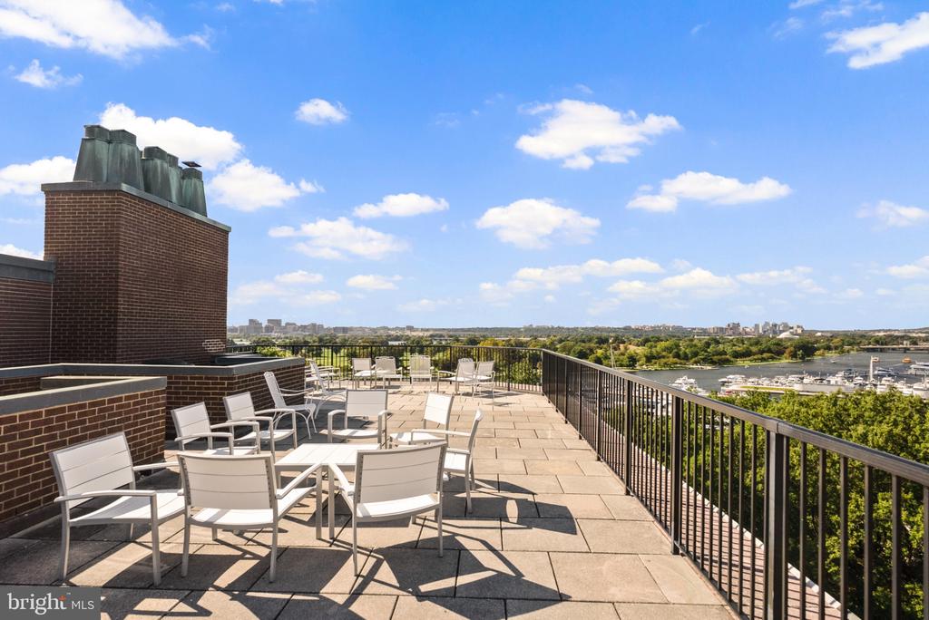 520 N STREET SW Unit: S-430 & S-429