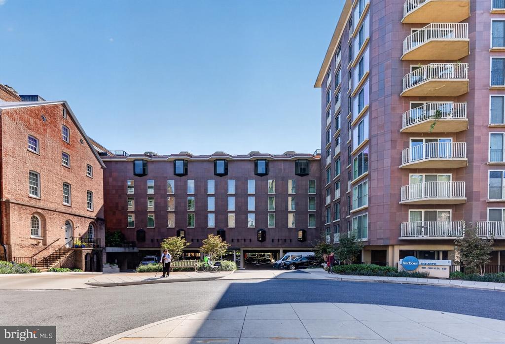 520 N STREET SW Unit: S-430 & S-429