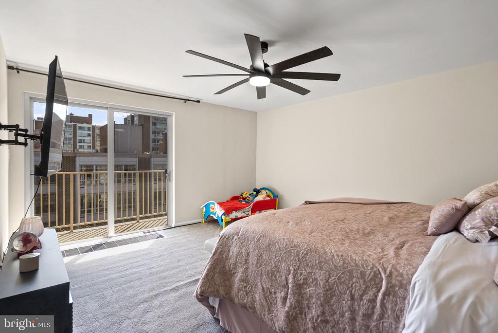 520 N STREET SW Unit: S-430 & S-429
