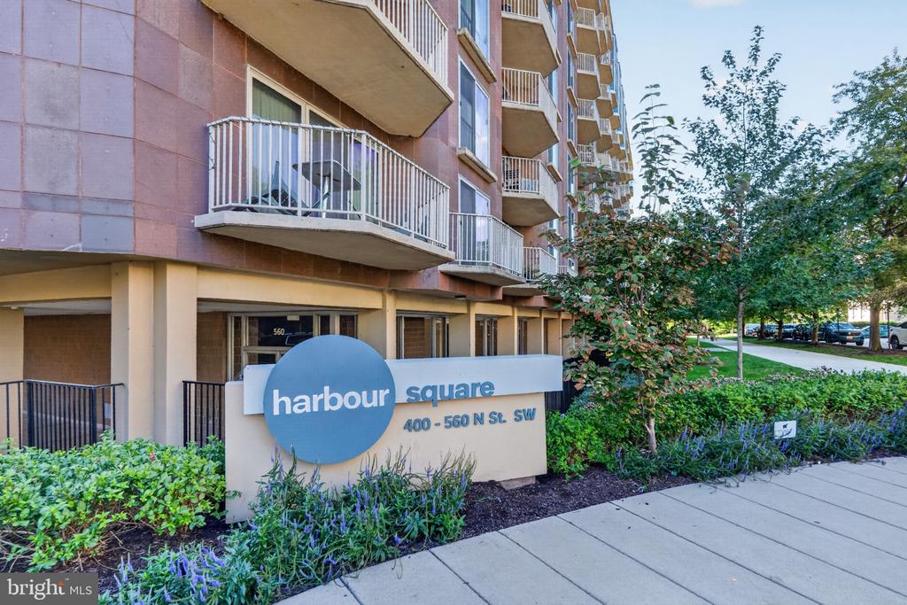 520 N STREET SW Unit: S-430 & S-429