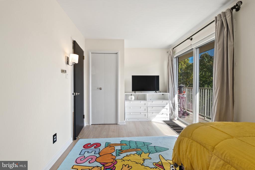 520 N STREET SW Unit: S-430 & S-429