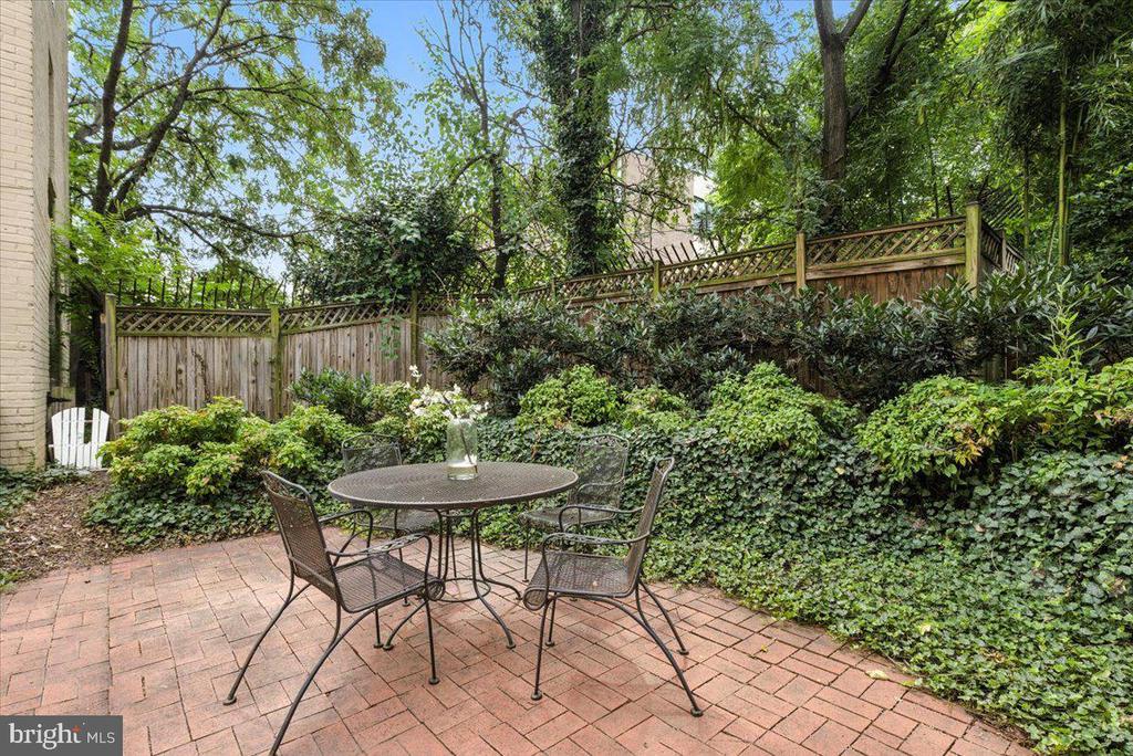 1367 K STREET SE Unit: B