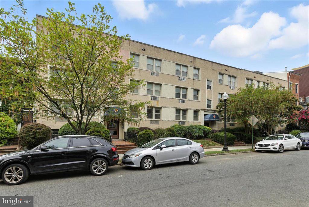 1367 K STREET SE Unit: B