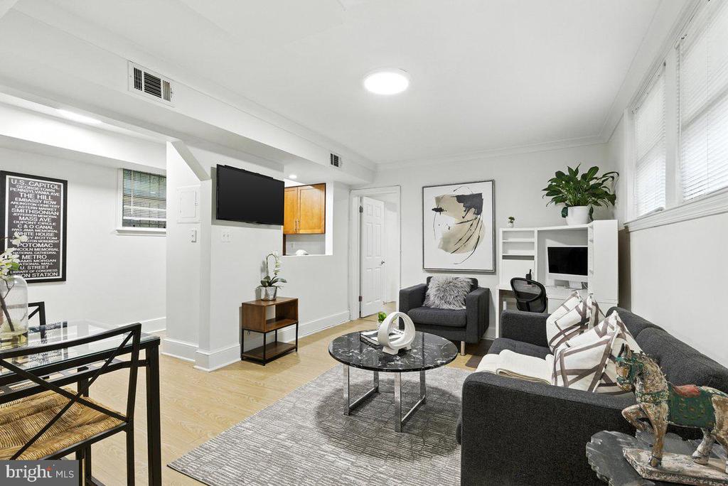 1367 K STREET SE Unit: B