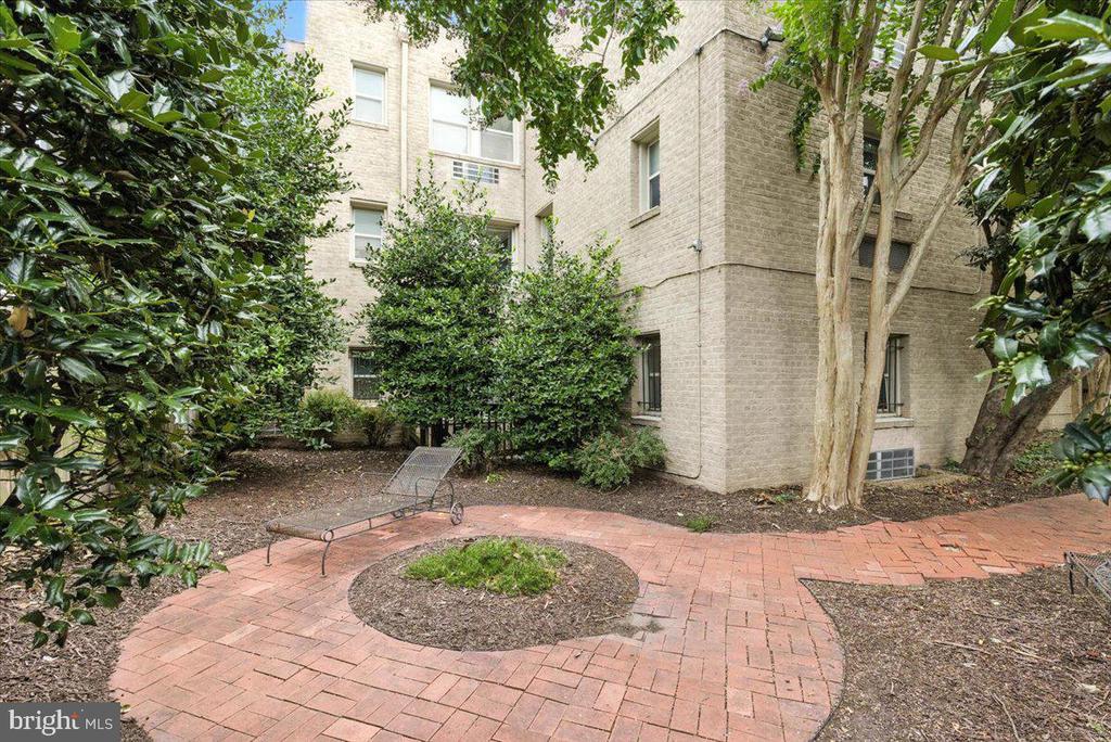 1367 K STREET SE Unit: B