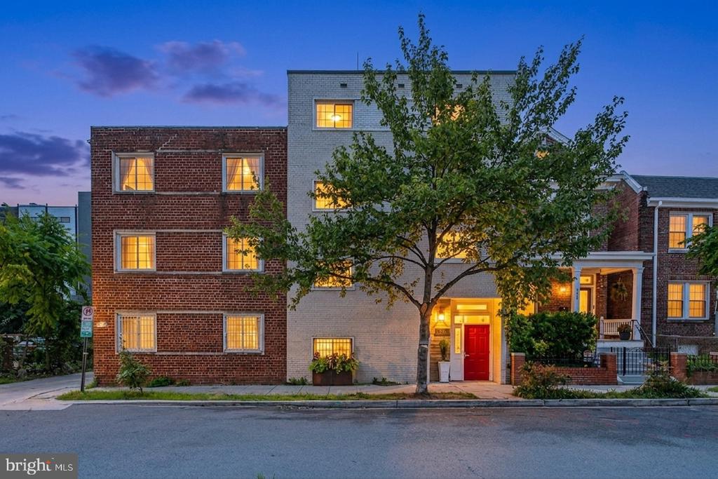 718 PARK ROAD NW Unit: 2