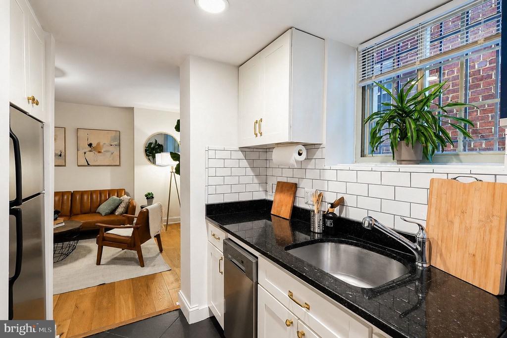718 PARK ROAD NW Unit: 2