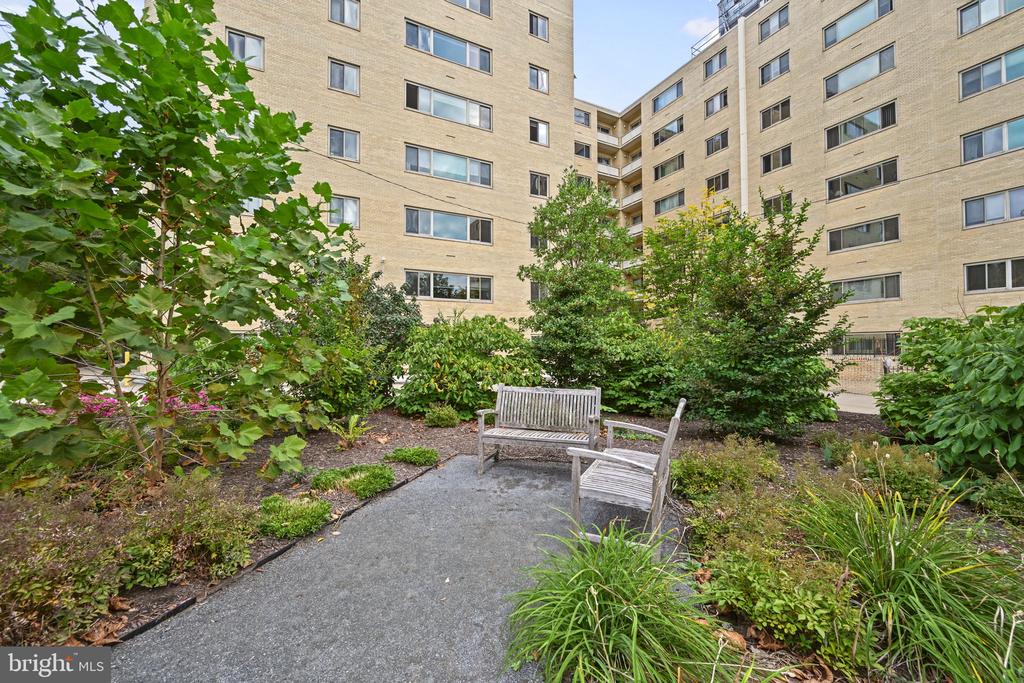 4600 CONNECTICUT AVENUE NW Unit: 222