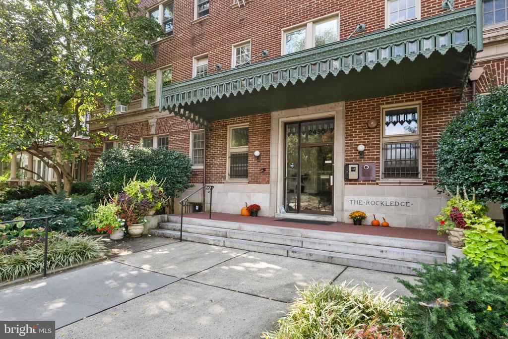 2456 20TH STREET NW Unit: 109