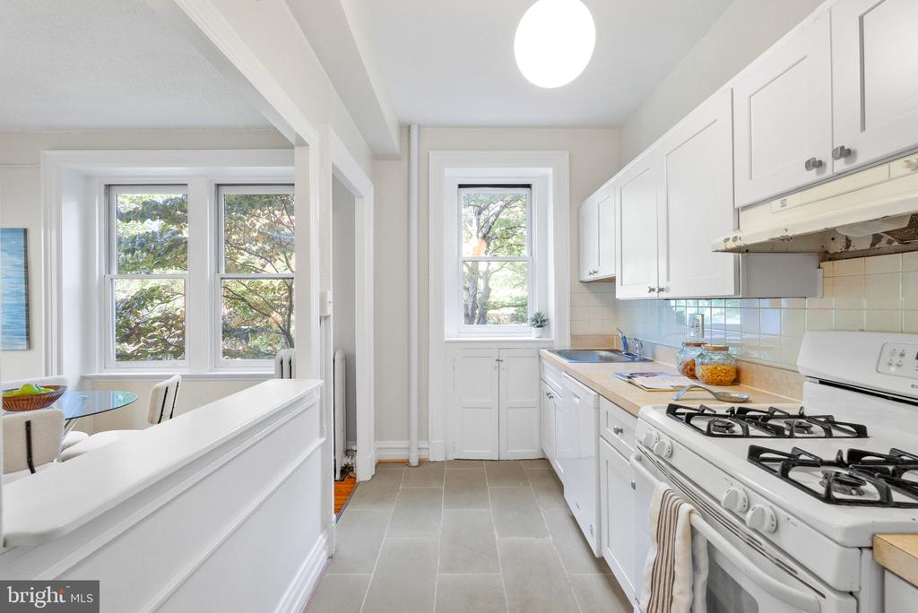 2456 20TH STREET NW Unit: 109