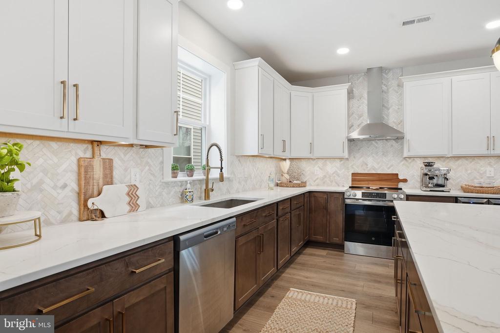 31461 WATERSHED LANE