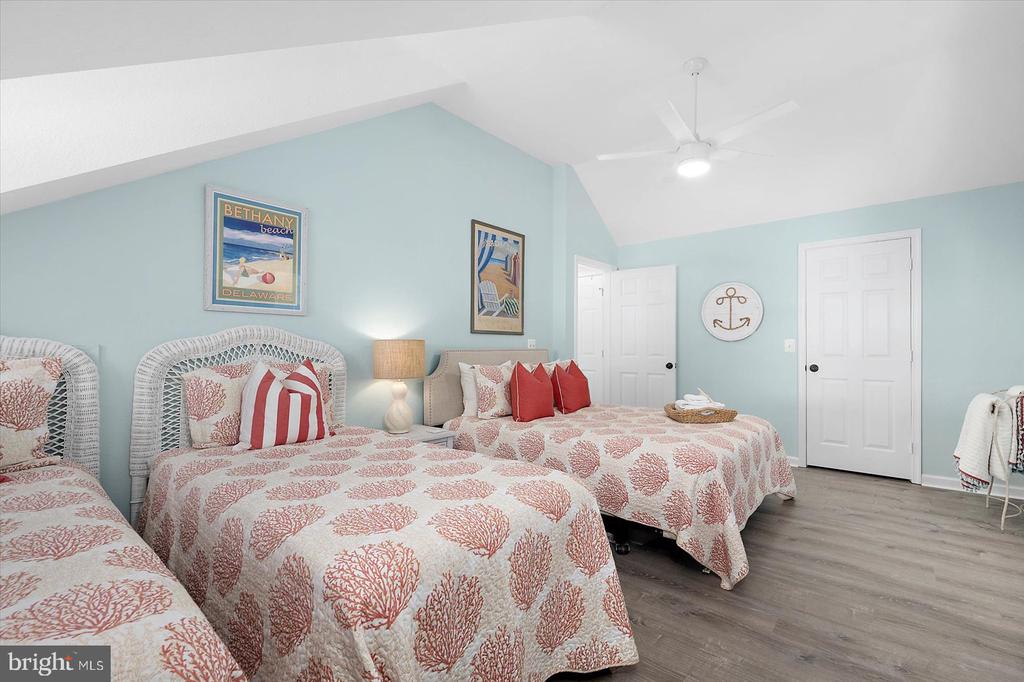 34008 ANNA MARIA DRIVE Unit: 115