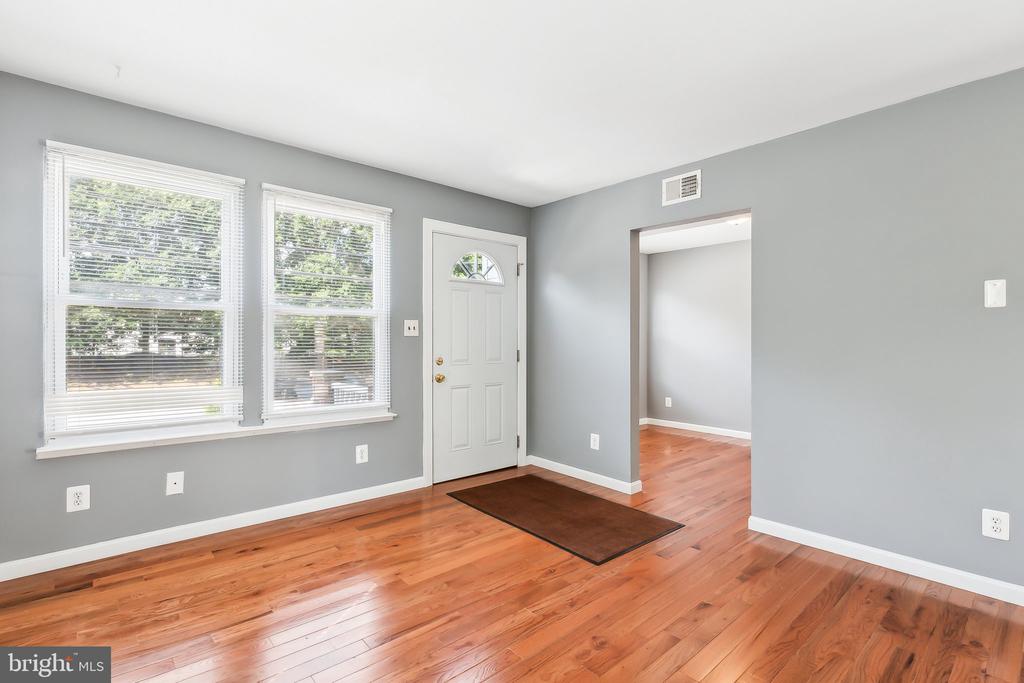 1112 FOREST DRIVE