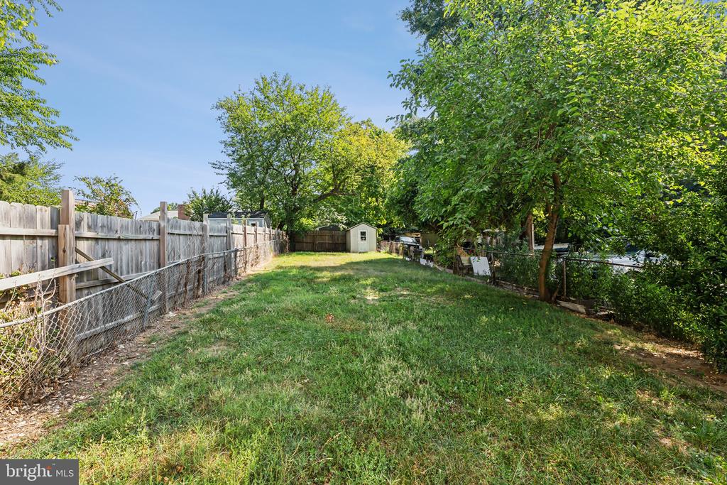 1112 FOREST DRIVE