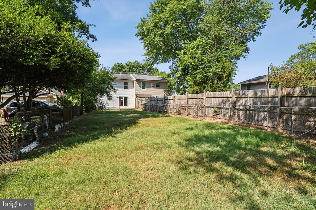 1112 FOREST DRIVE