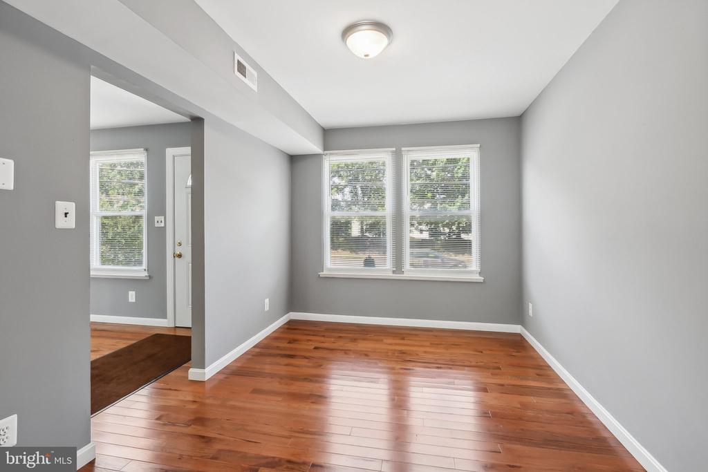 1112 FOREST DRIVE