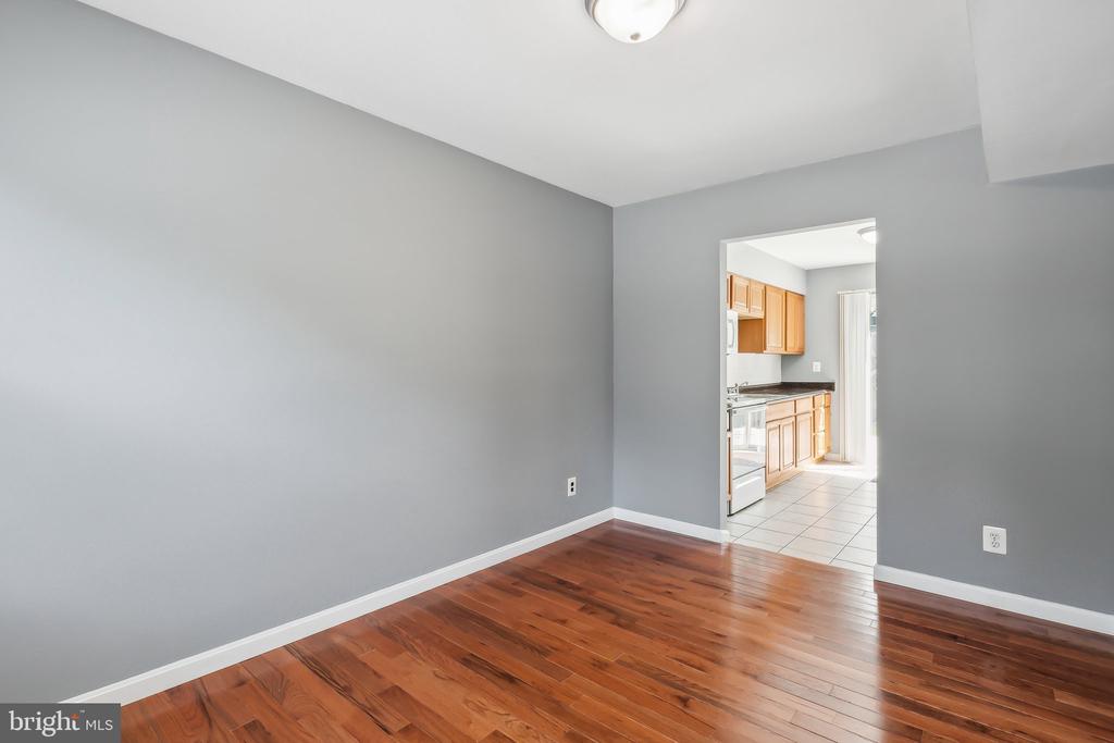 1112 FOREST DRIVE