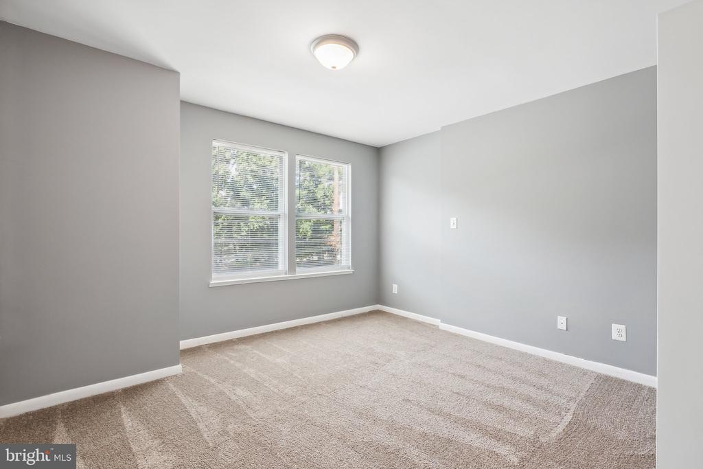 1112 FOREST DRIVE