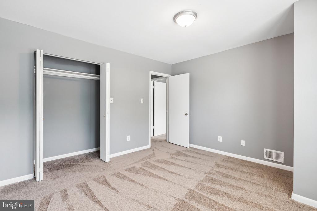 1112 FOREST DRIVE