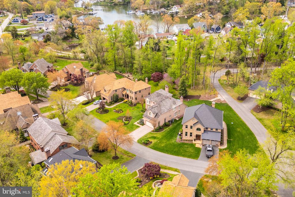 250 S RIVER LANDING ROAD