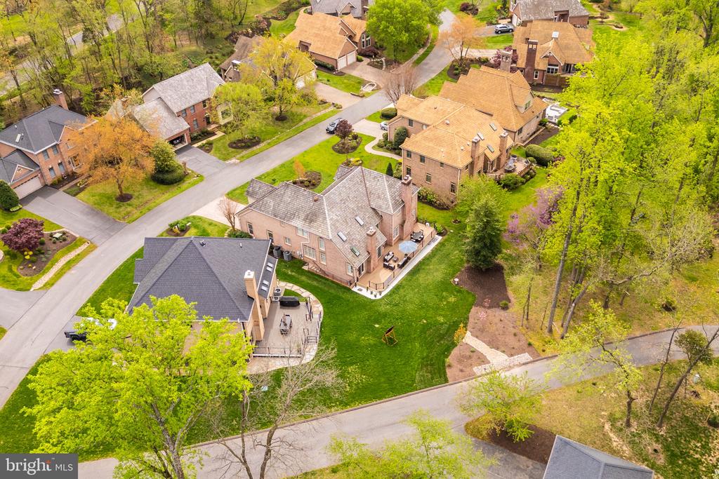 250 S RIVER LANDING ROAD