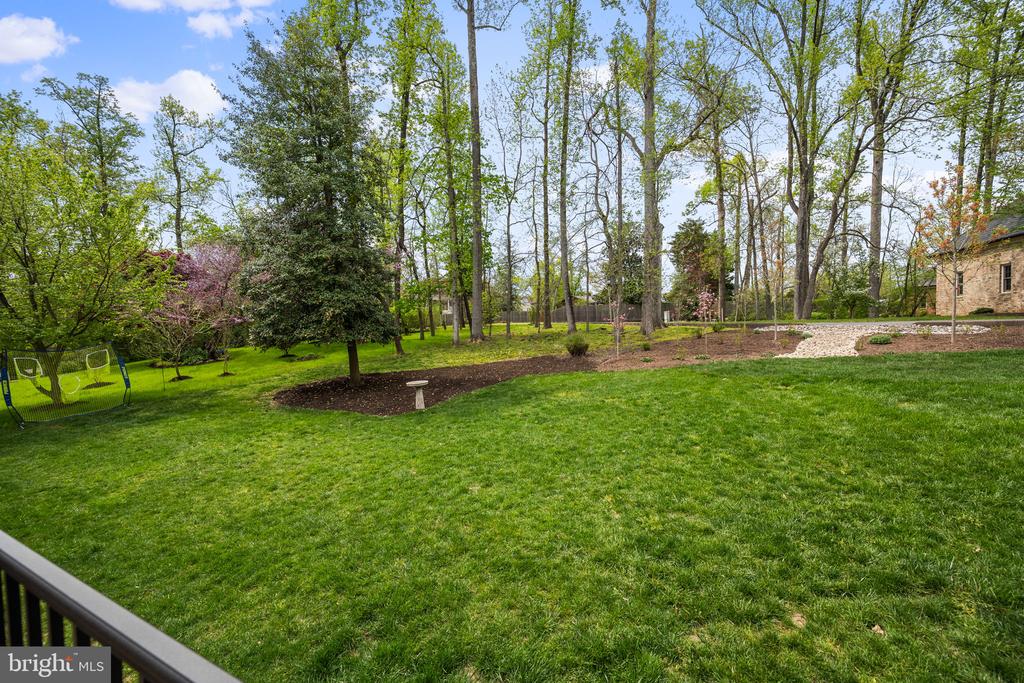 250 S RIVER LANDING ROAD