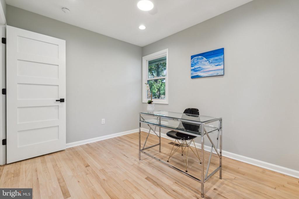 444 COMMUNITY ROAD