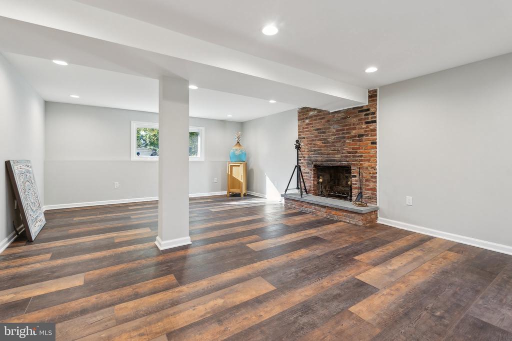 444 COMMUNITY ROAD