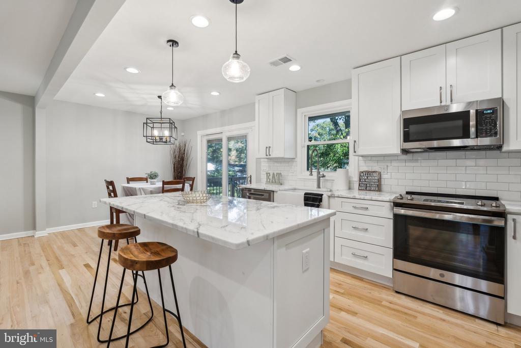 444 COMMUNITY ROAD