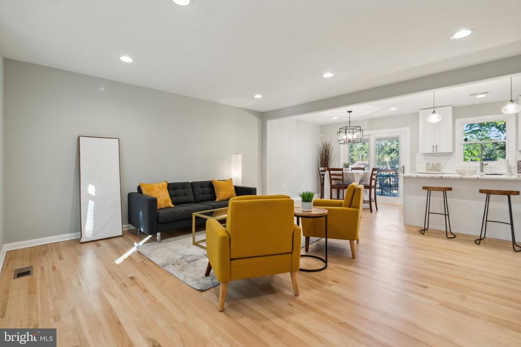 444 COMMUNITY ROAD