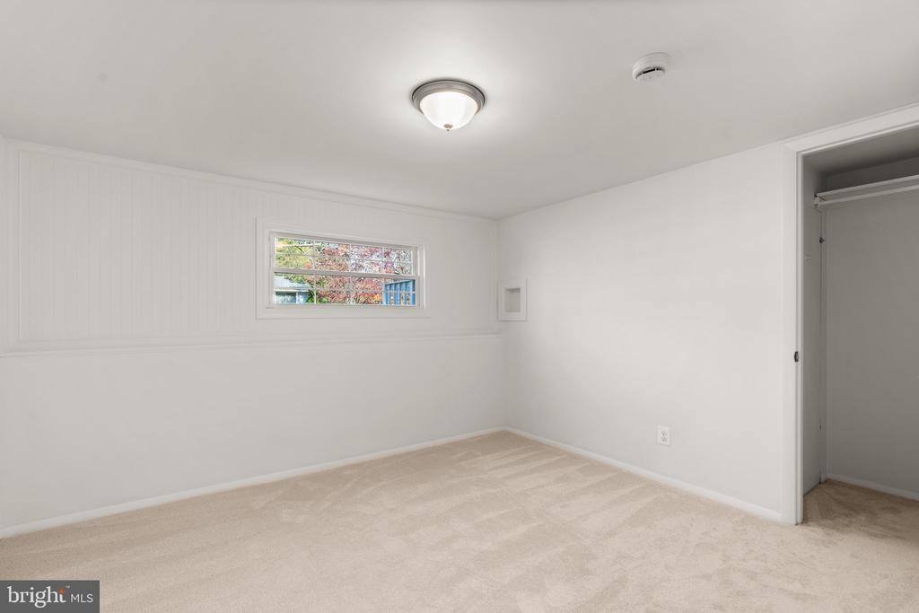 989 SAINT MARGARETS DRIVE
