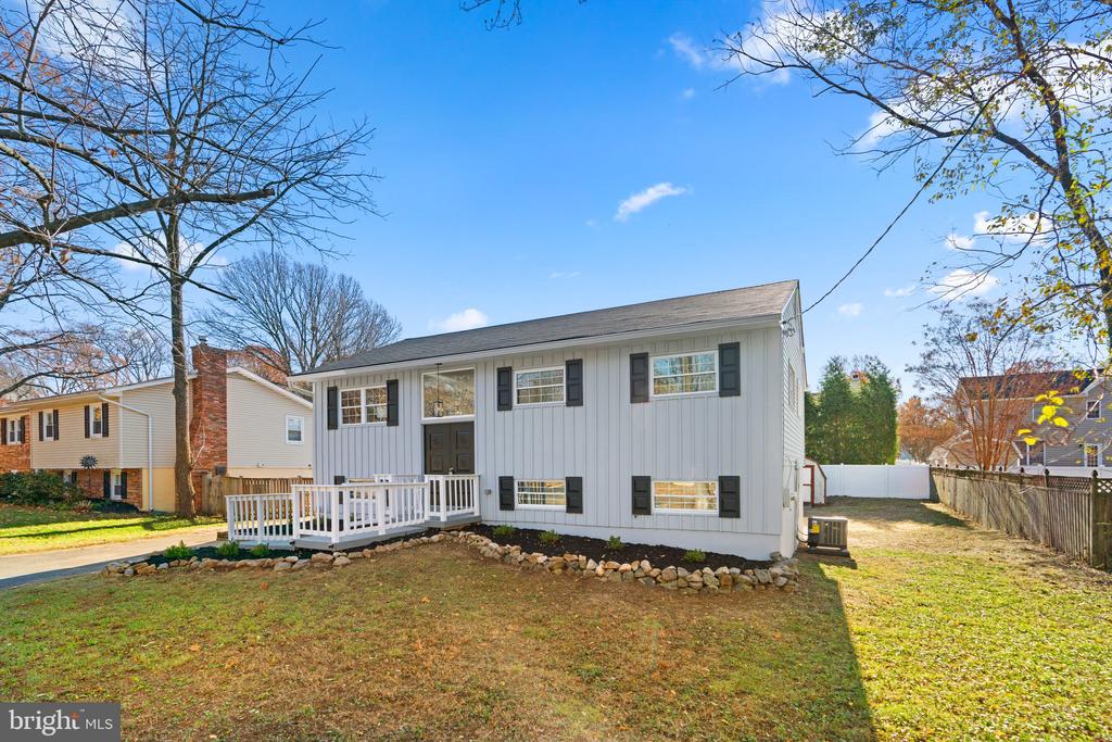 989 SAINT MARGARETS DRIVE
