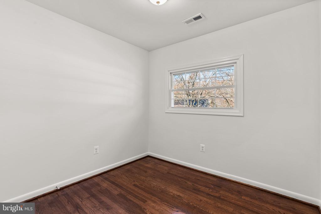 989 SAINT MARGARETS DRIVE
