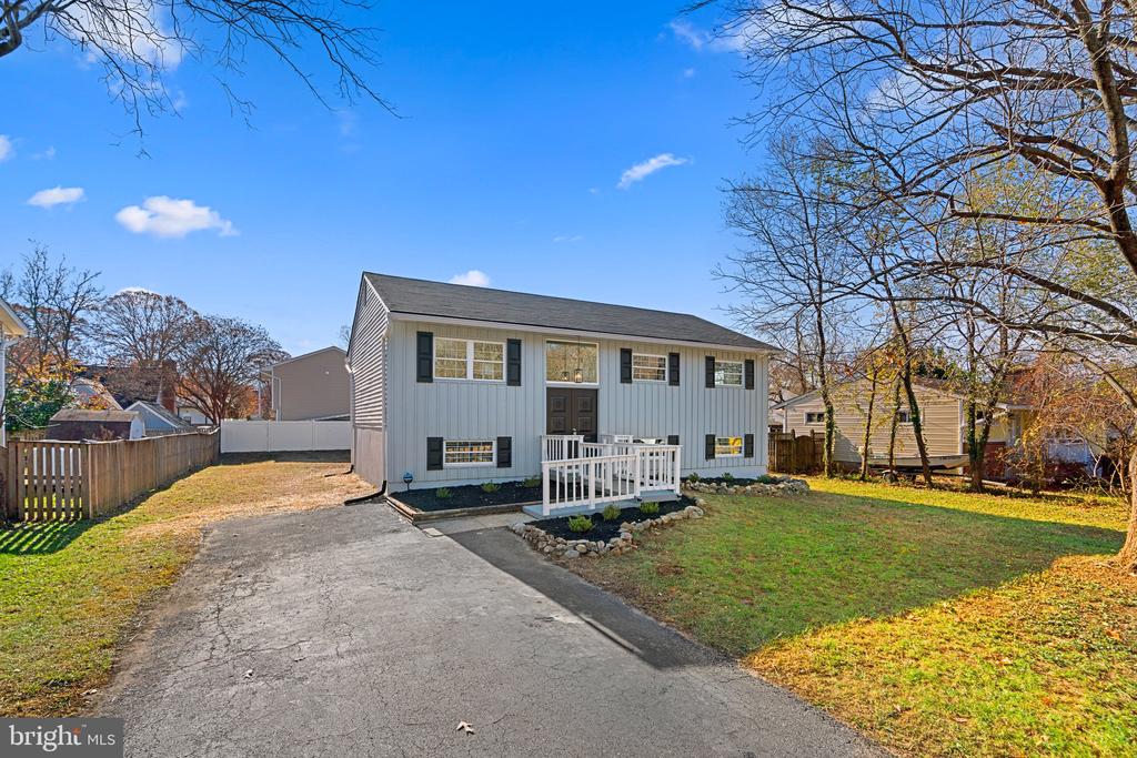 989 SAINT MARGARETS DRIVE