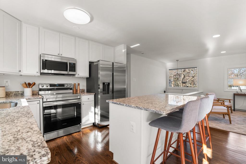 989 SAINT MARGARETS DRIVE